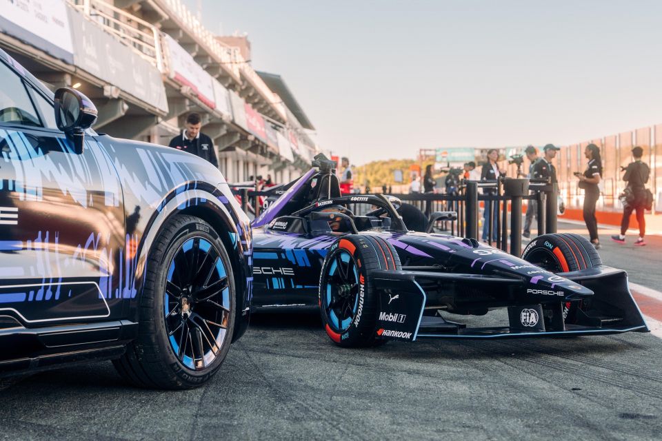 2026 Porsche Cayenne Electric 4