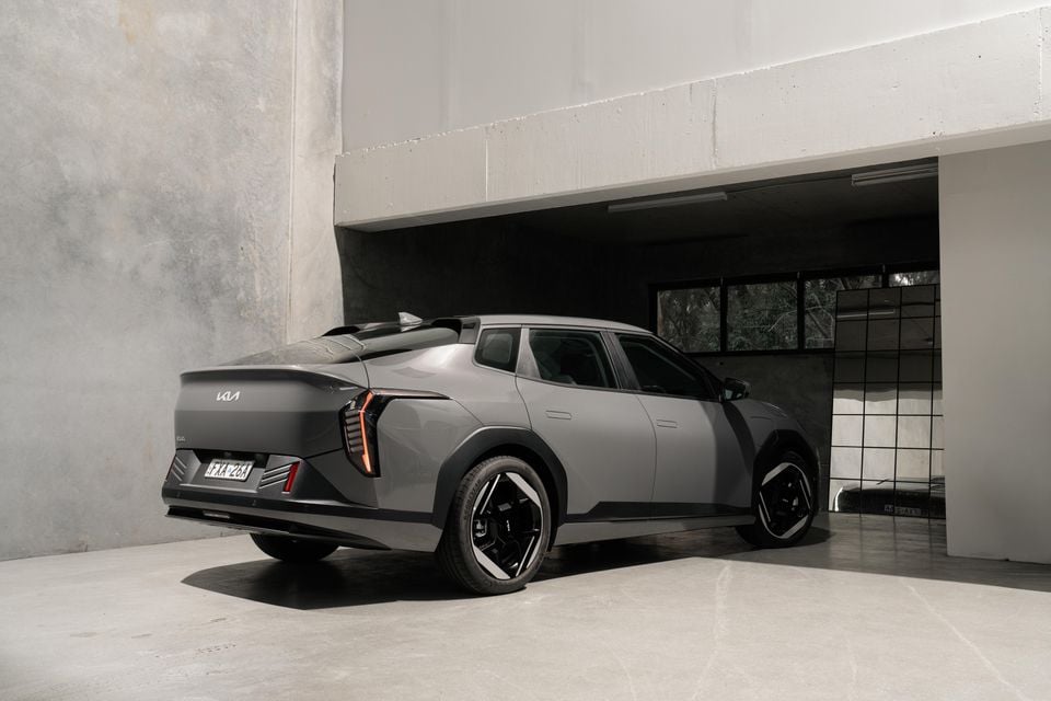 2026 Kia EV4 Earth GREY 07