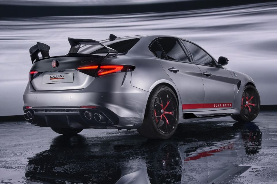 Alfa Romeo Giulia Quadrifoglio Luna Rossa 2