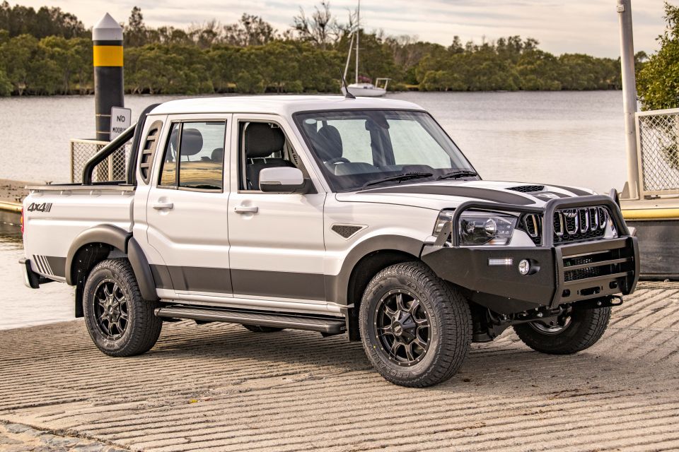 Mahindra Pik-Up