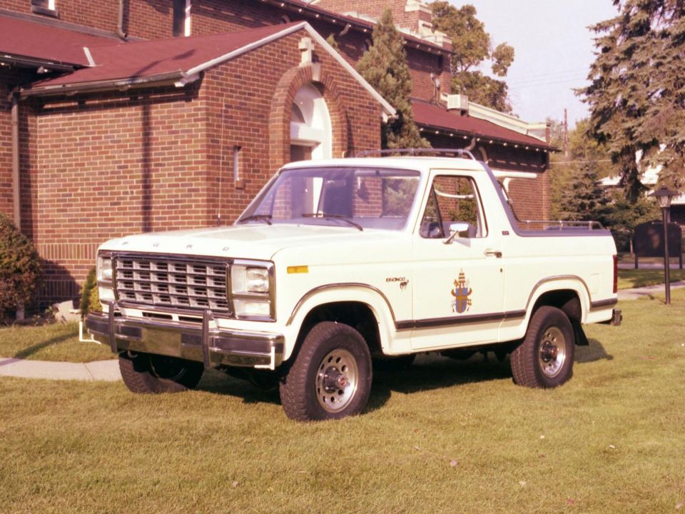 Bronco Popemobile