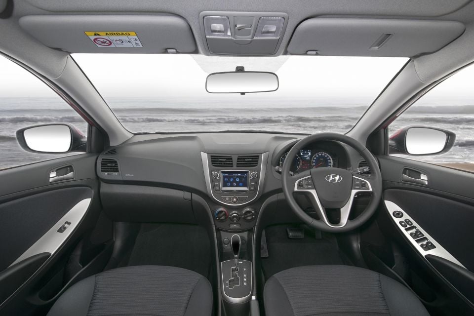 Hyundai Accent (RB) interior