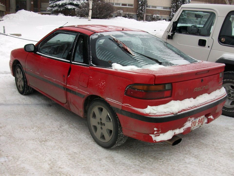 1993 Asuna Sunfire (rebadged Isuzu Piazza)