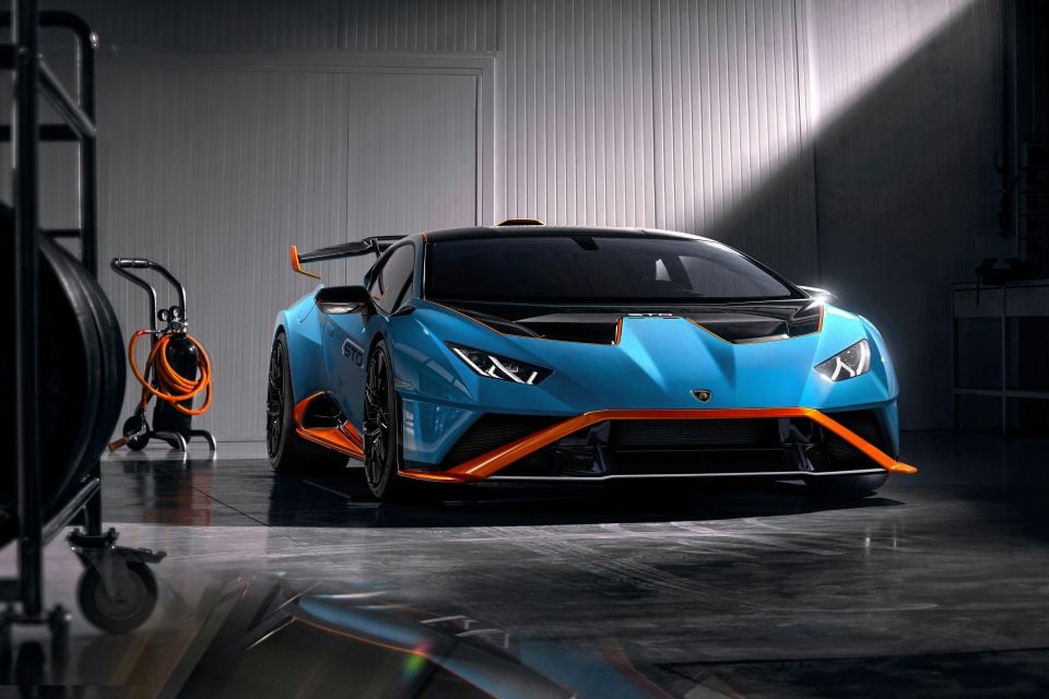 Huracan STO