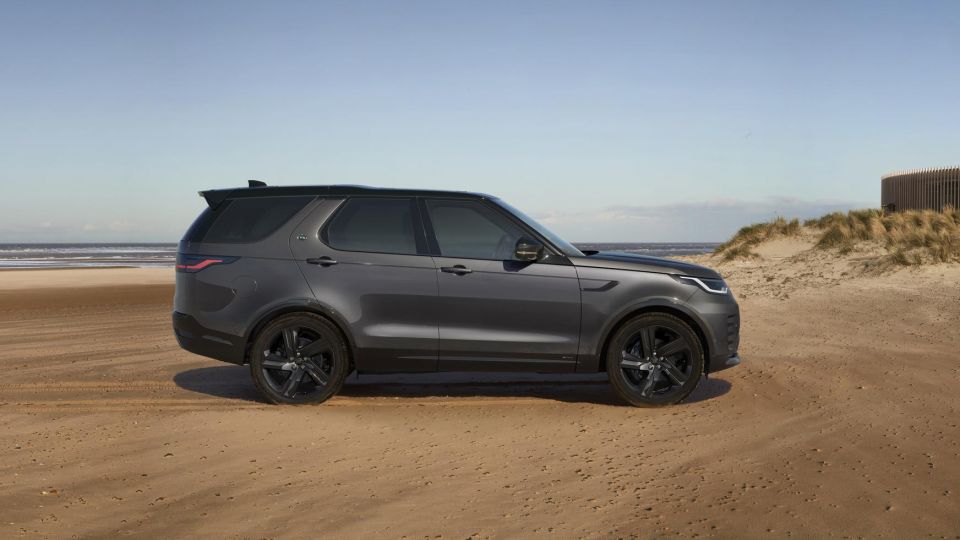 Land Rover Discovery (Overseas model shown)