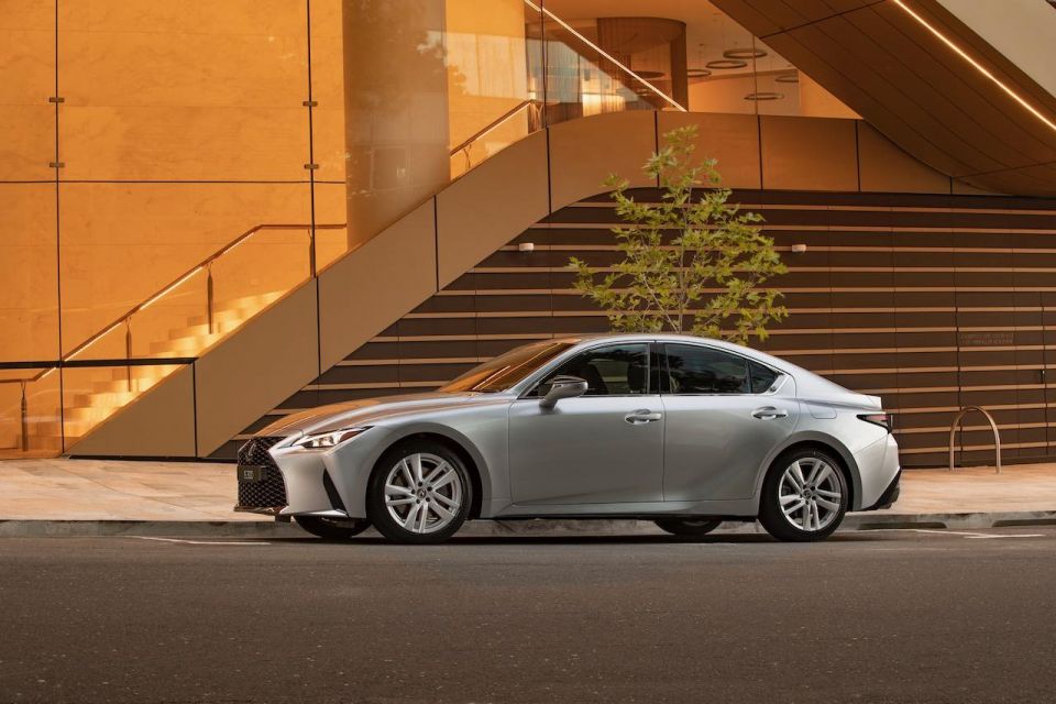 Lexus IS