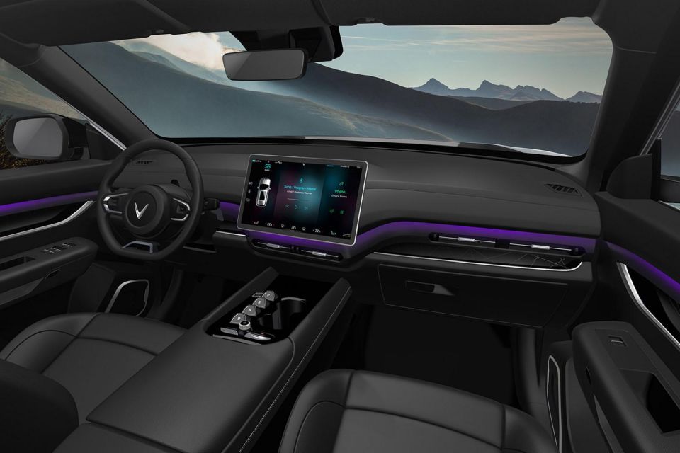 VF e36 interior