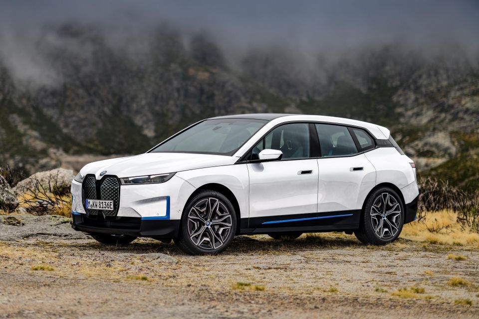 BMW iX