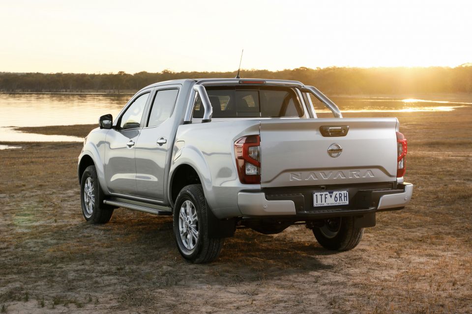 Navara ST