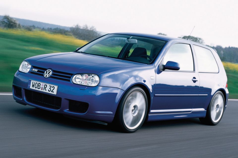 R32