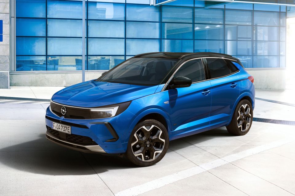 Grandland Hybrid4