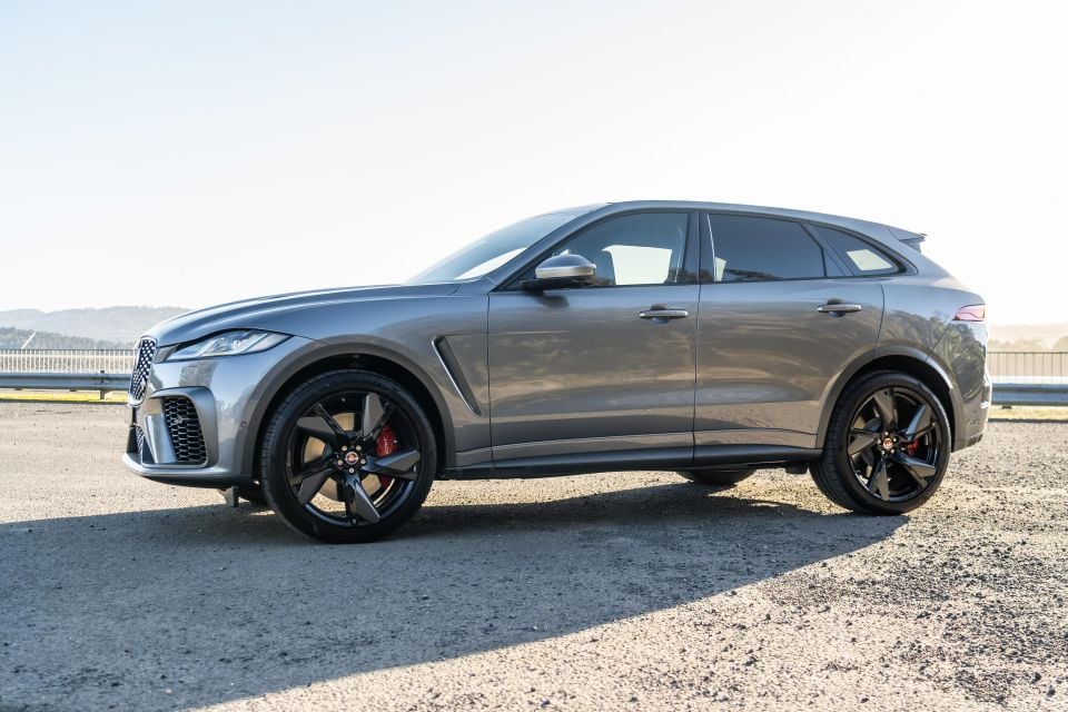 F-Pace SVR