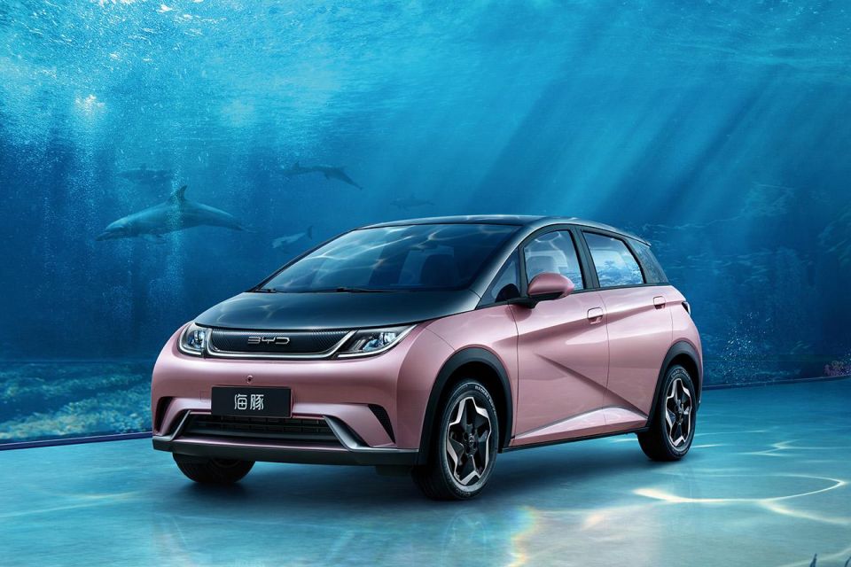 BYD EA1