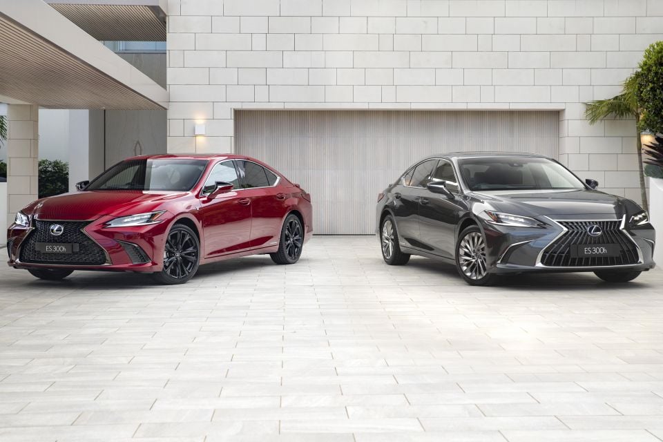 ES300h F Sport, Sports Luxury