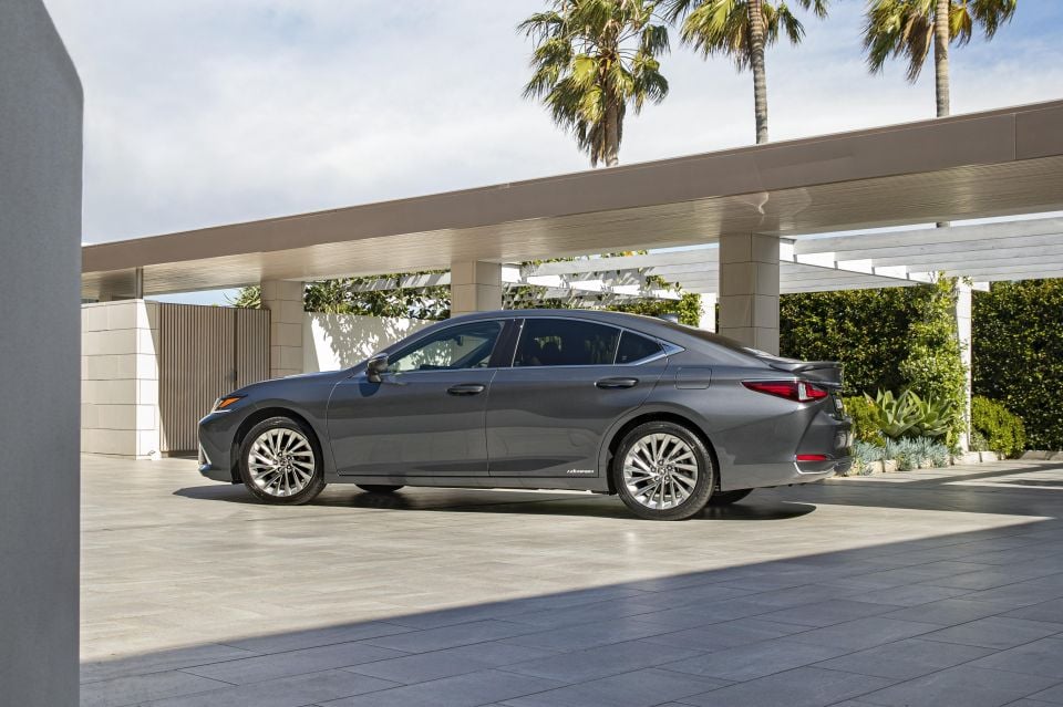 Lexus ES300h Sports Luxury