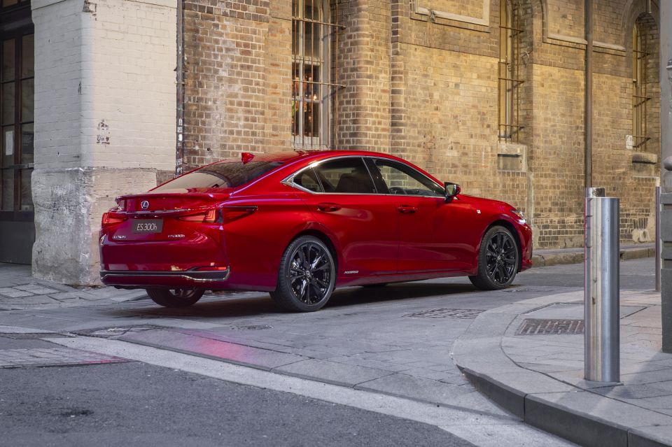 Lexus ES300h F Sport