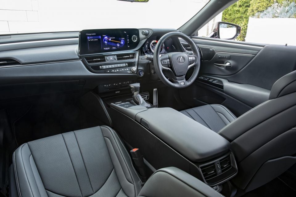 Lexus ES300h F Sport with Enhancement Pack