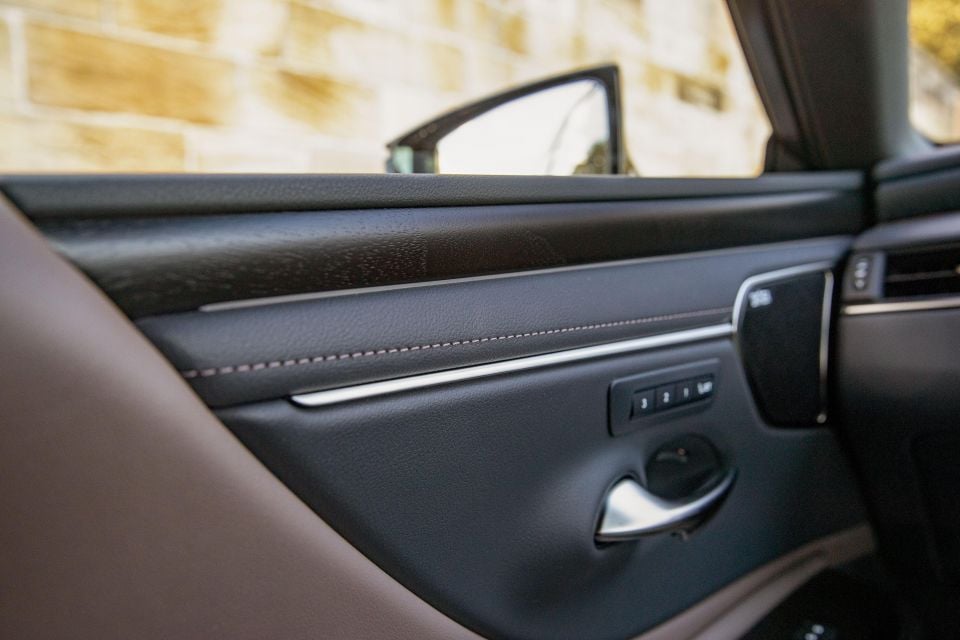 Lexus ES300h Sports Luxury