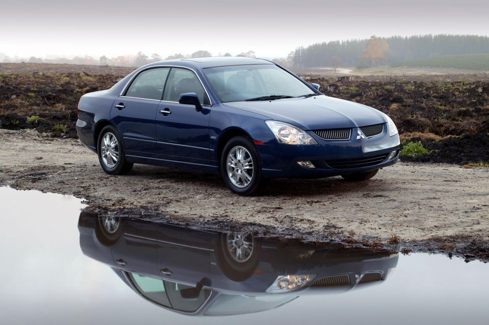 1996-2003 Mitsubishi Magna/Verada: one star