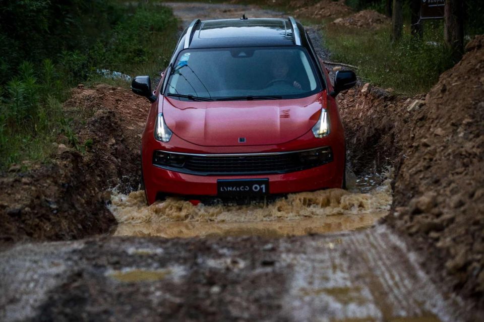 Lynk & Co 01