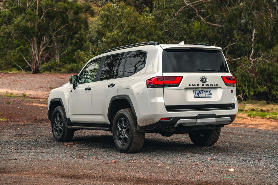 LandCruiser 300 Series