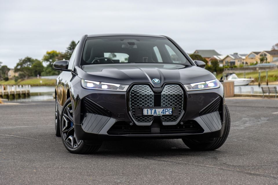 BMW iX