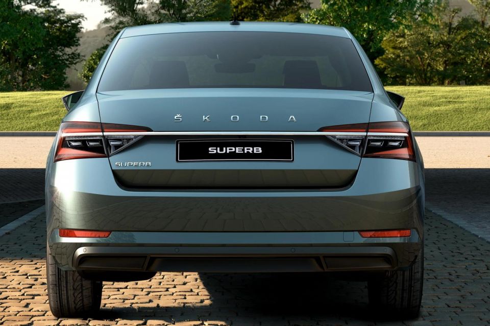 Superb 162TSI Style