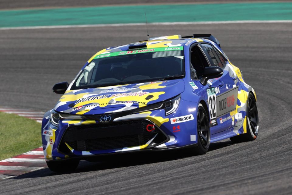 Hydrogen-powered Toyota Corolla Sport racer