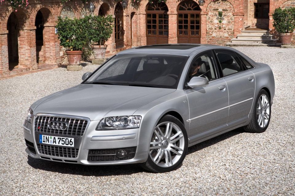 Audi S8