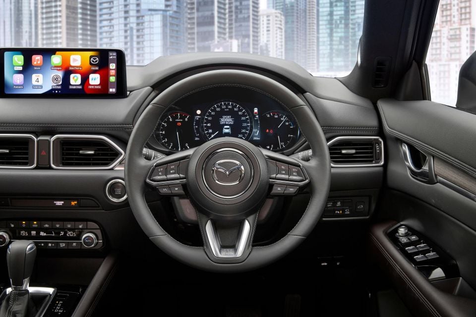 CX-5 Akera shown