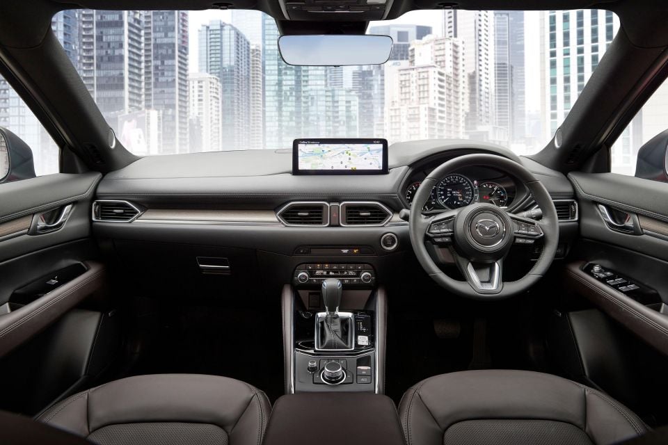 CX-5 Akera shown