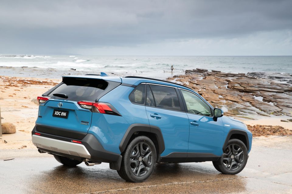 RAV4 Edge AWD Hybrid