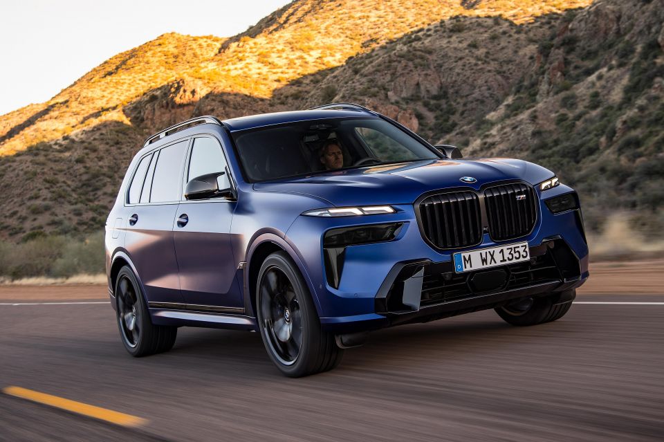 2023 BMW X7 M60i