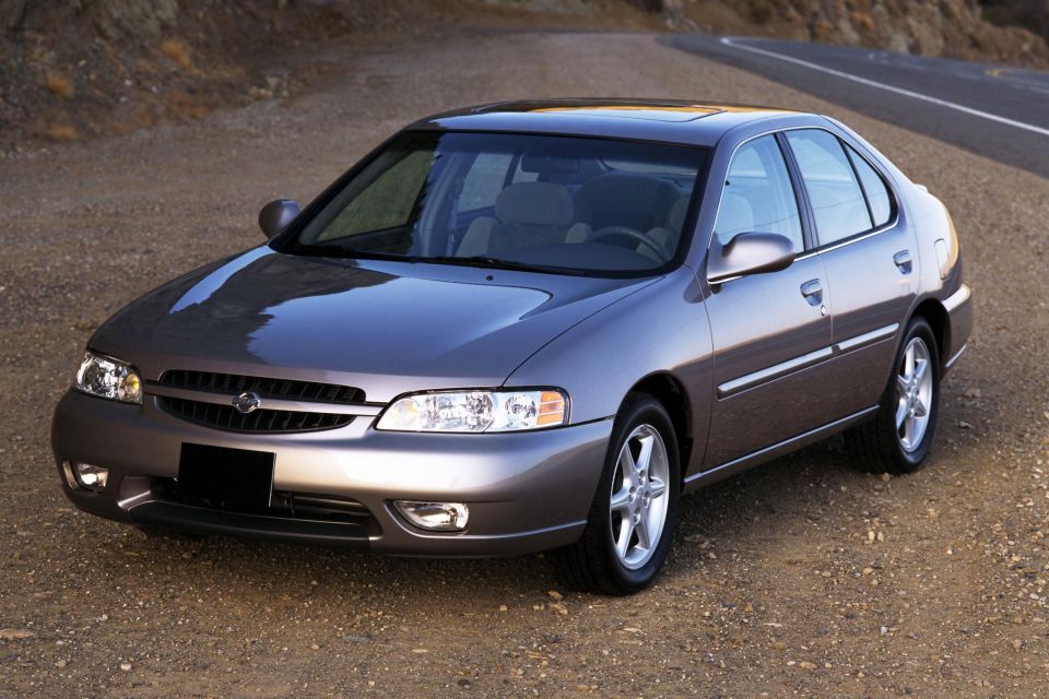 Second-gen Altima