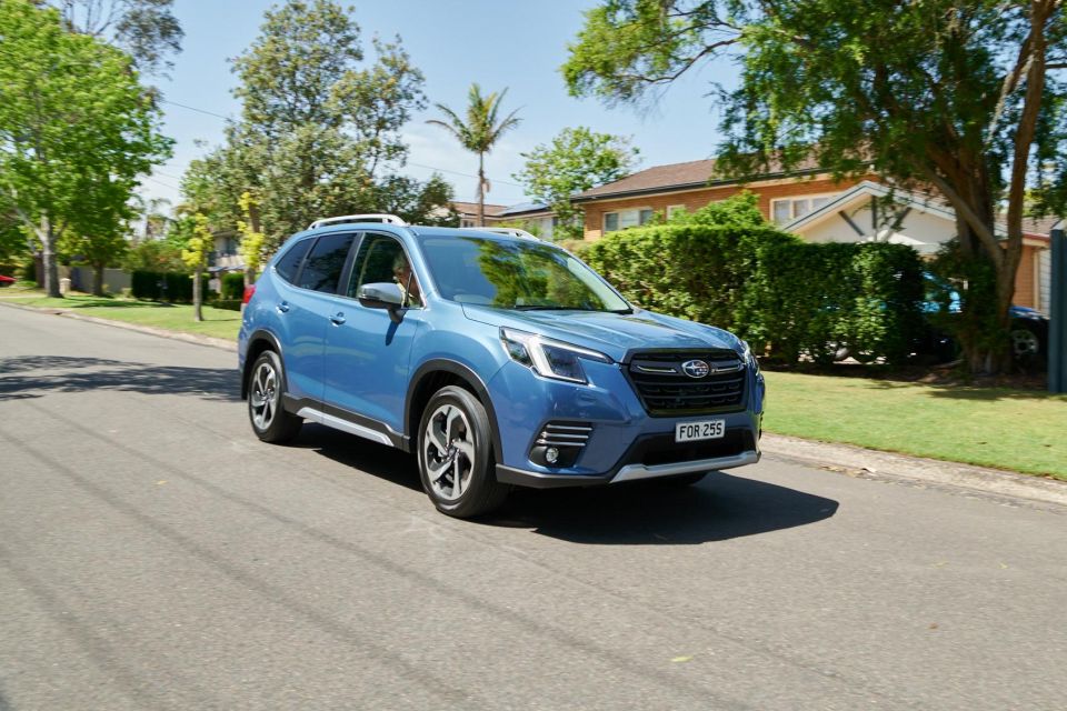 Forester 2.5i-S AWD shown