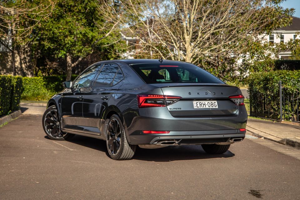 Superb 206TSI Sportline
