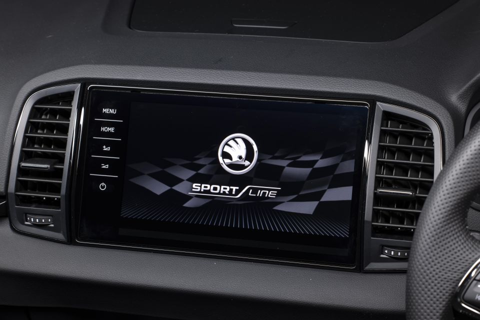 9.2in Colombus infotainment