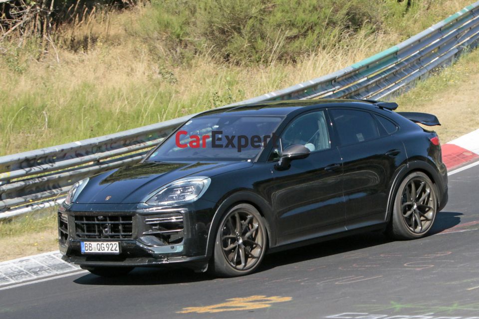 Facelifted Cayenne spied