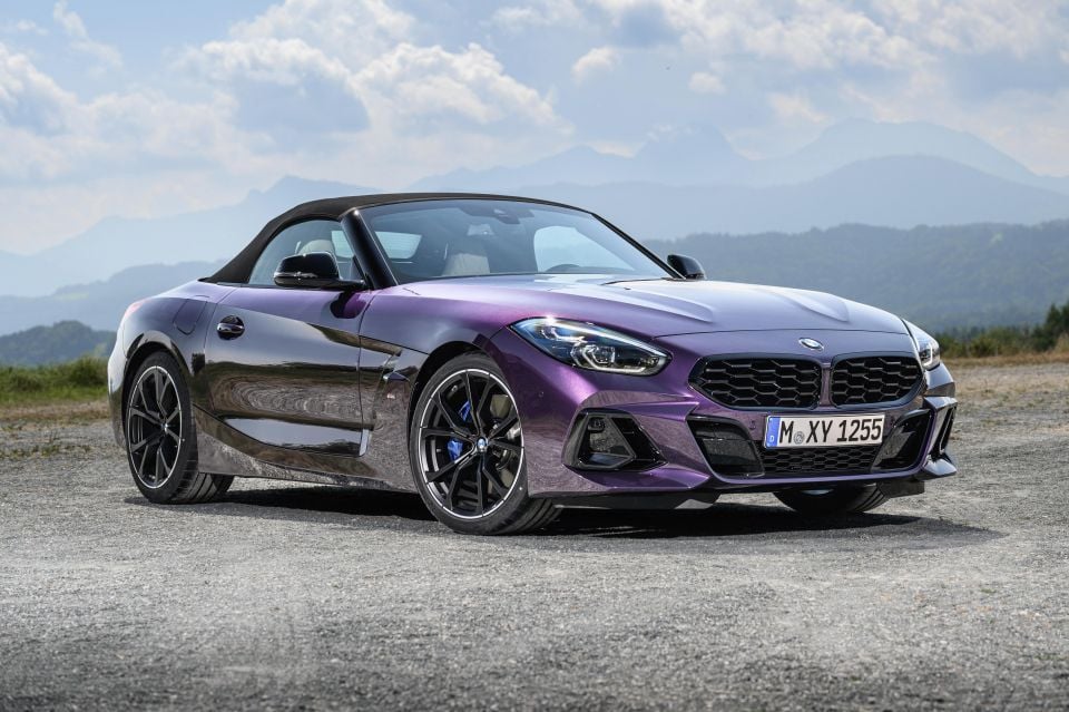 M40i shown