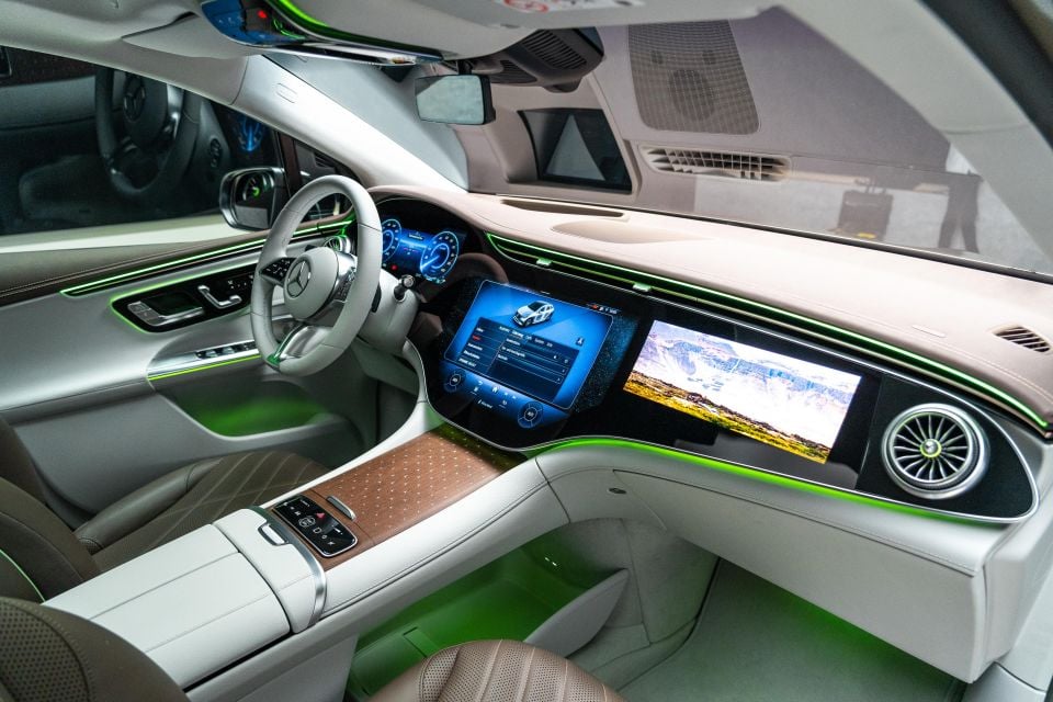 Mercedes-Benz EQE SUV