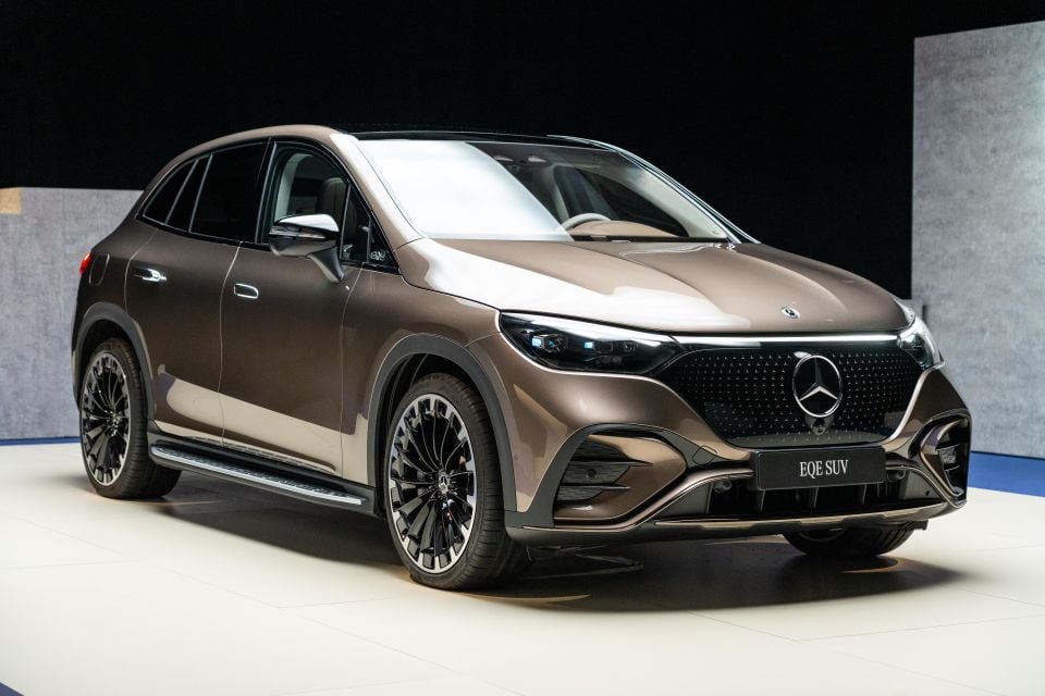 EQE SUV