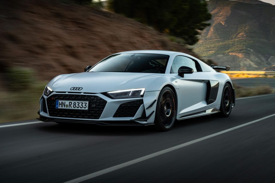 Audi R8 Coupe V10 GT RWD