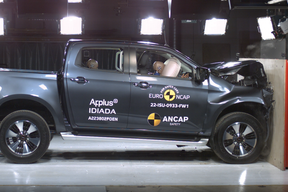 Isuzu D-Max crash test