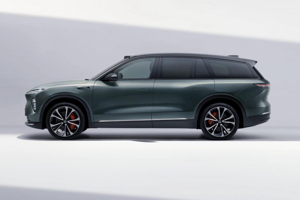 Nio ES8