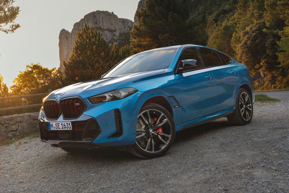 X6 M50i pictured