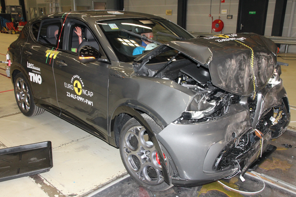 Notice the Euro NCAP stickers here