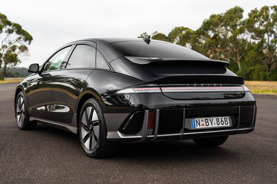IONIQ 6