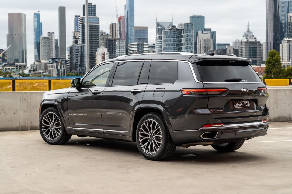 Grand Cherokee Summit Reserve (7-seat)