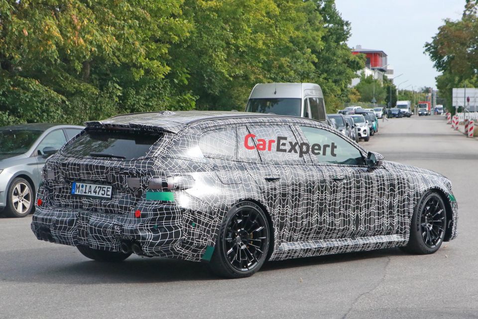 M5 Touring