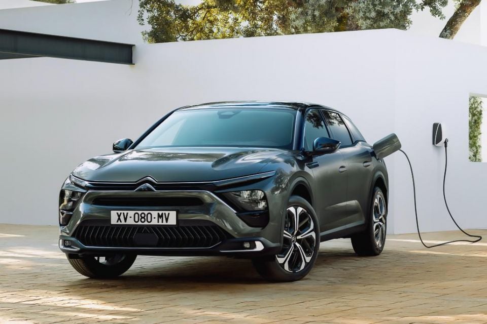 C5 X PHEV